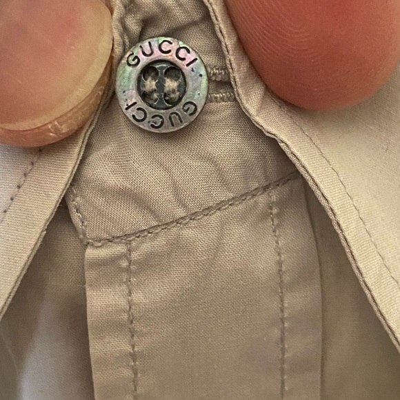 AUTHENTIC GUCCI MENS LIGHT GRAY BUTTON DOWN DRESS SHIRT IN EUC. - Picture 4 of 13